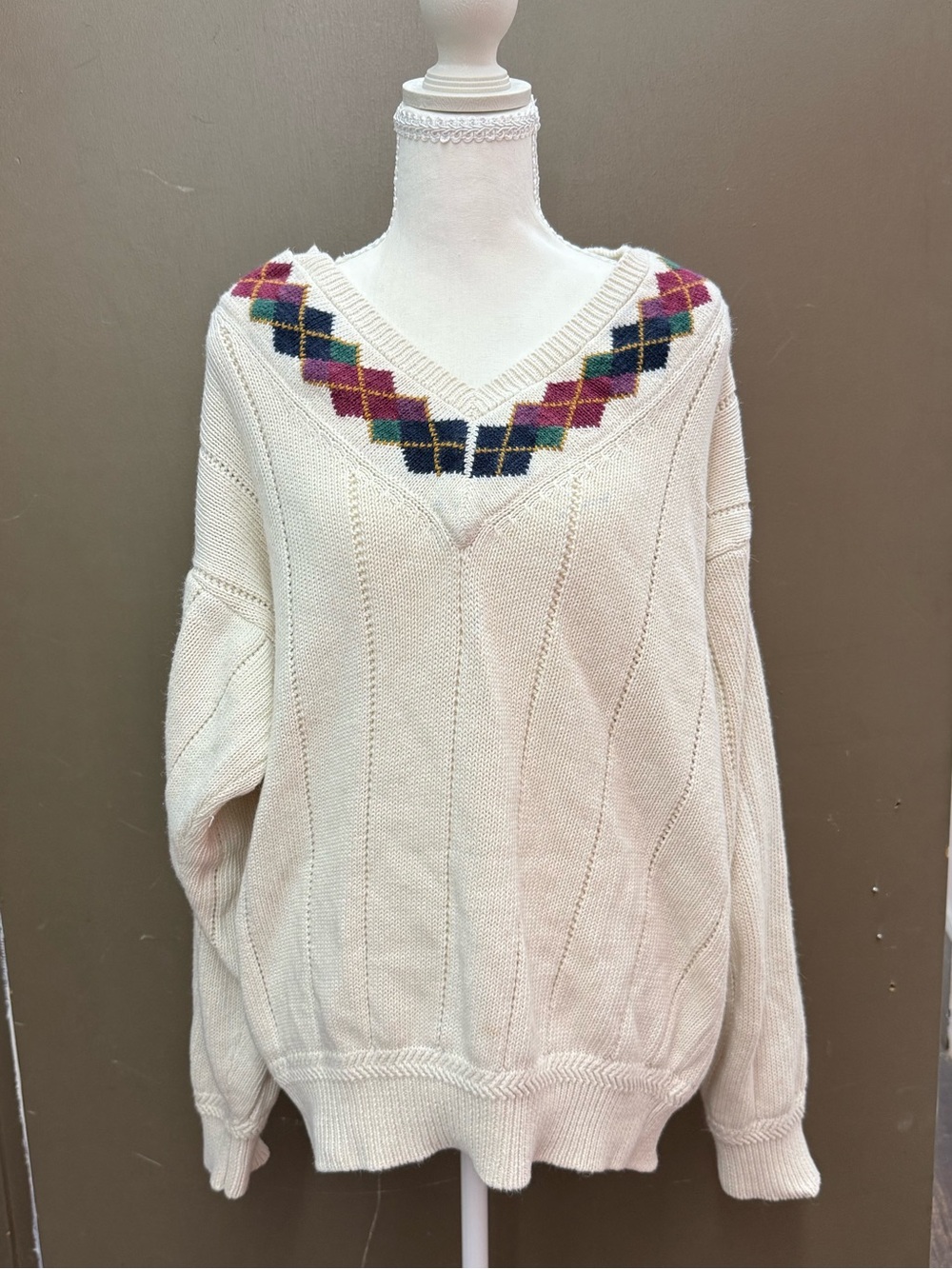 Vintage Trader Bay Cream V‑Neck Sweater with Argyle Trim